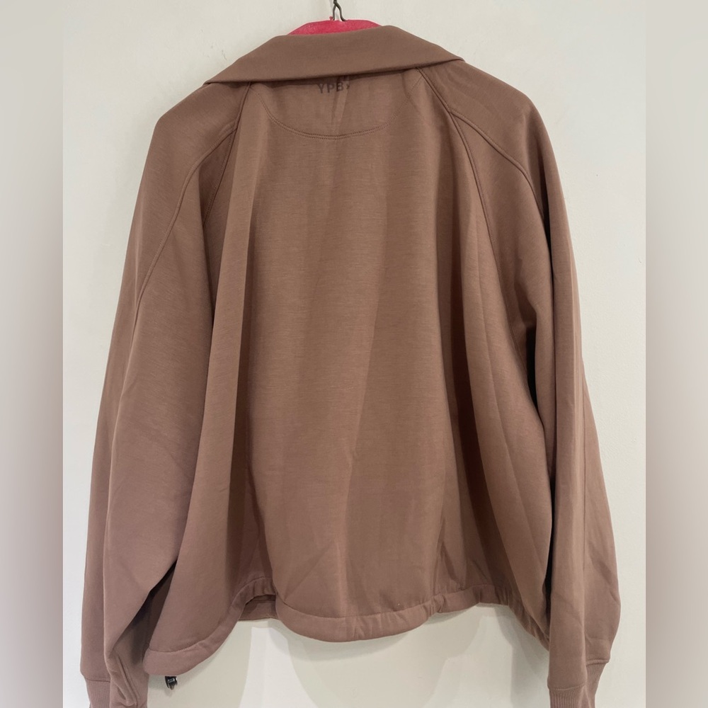 YPB by Abercrombie neoKNIT Cinched Full-Zip Hoodie | Cropped Neutral Athleisure - Picture 6 of 9